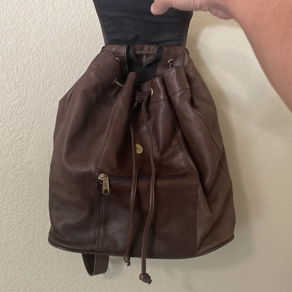 Boulder Ridge drawstring leather backpack. - Picture 2 of 11